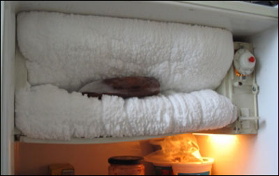 Sửa chữa tủ lạnh bị đóng tuyết tưởng dễ mà khó
